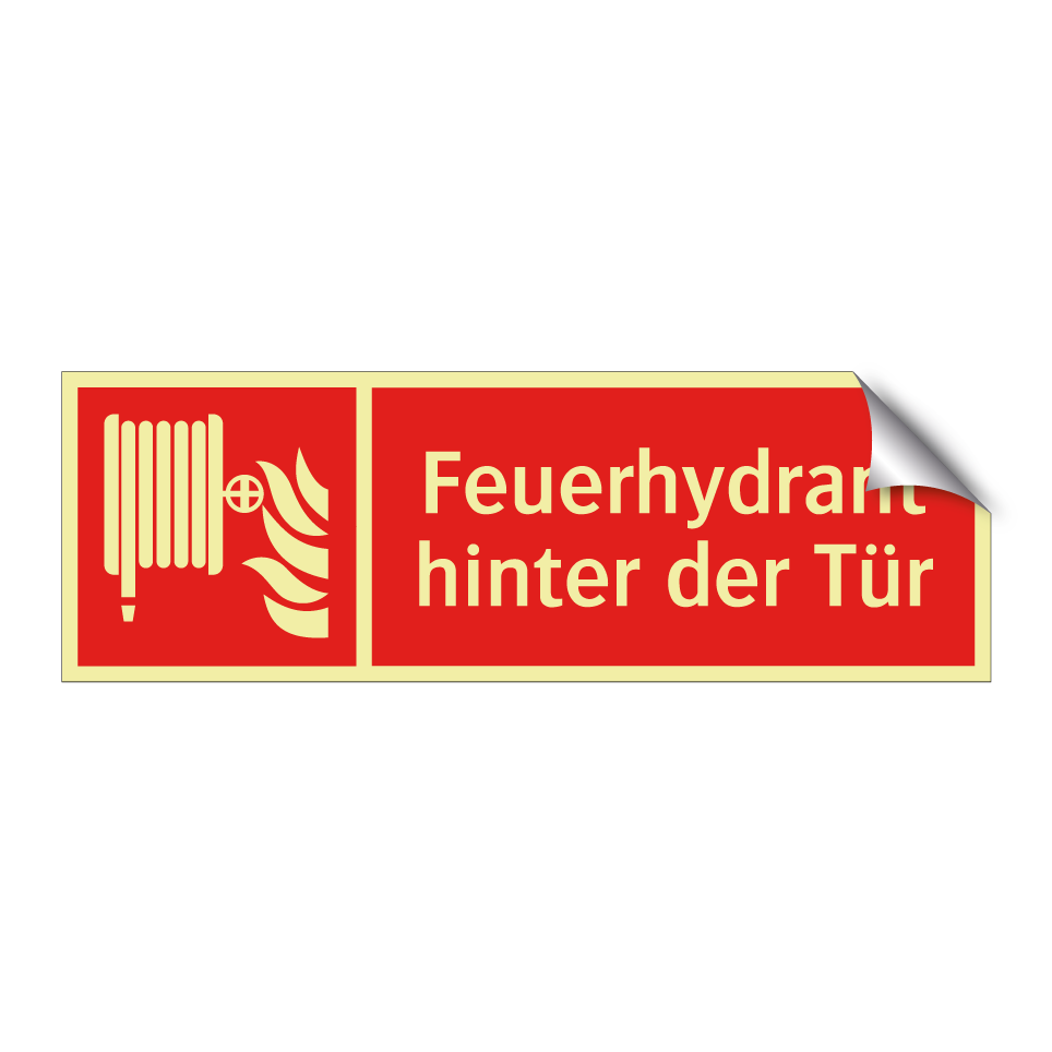 Feuerhydrant hinter der Tür