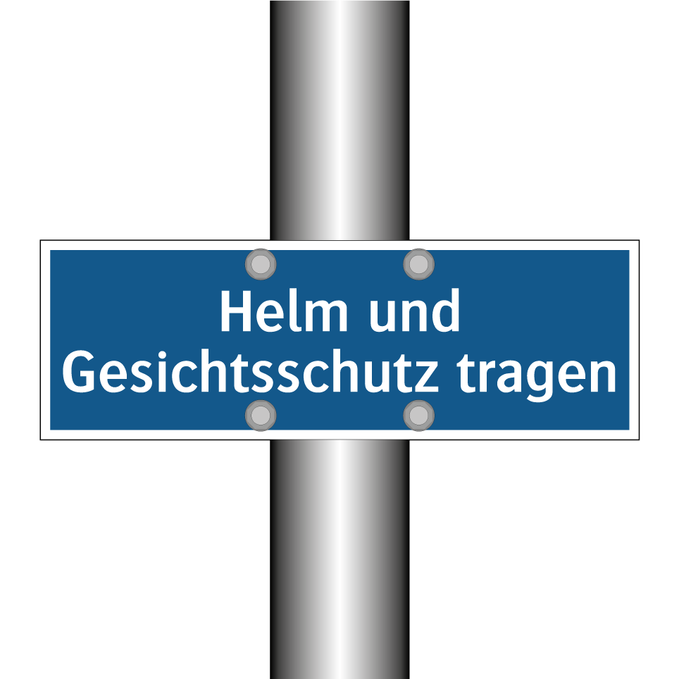 Helm und Gesichtsschutz tragen