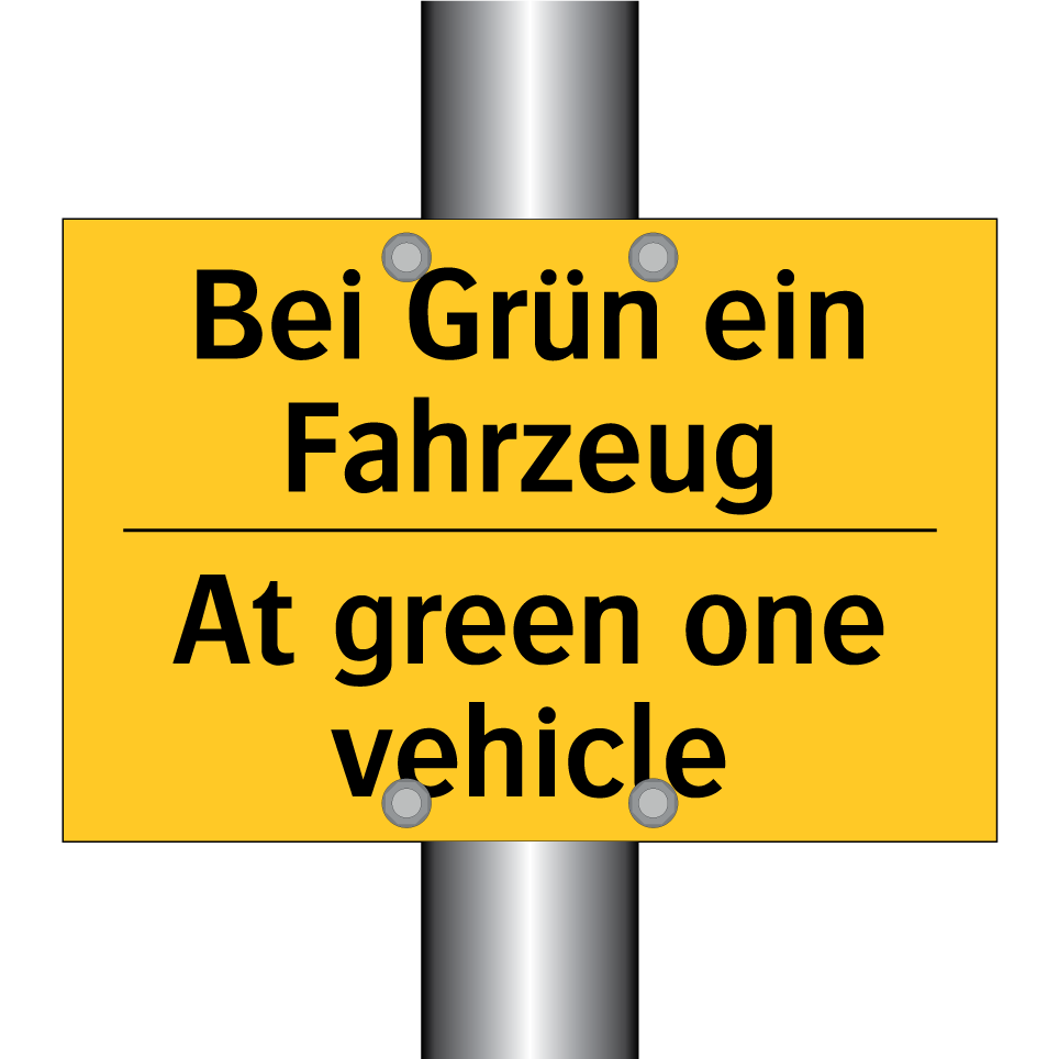 Bei Grün ein Fahrzeug - At green one vehicle