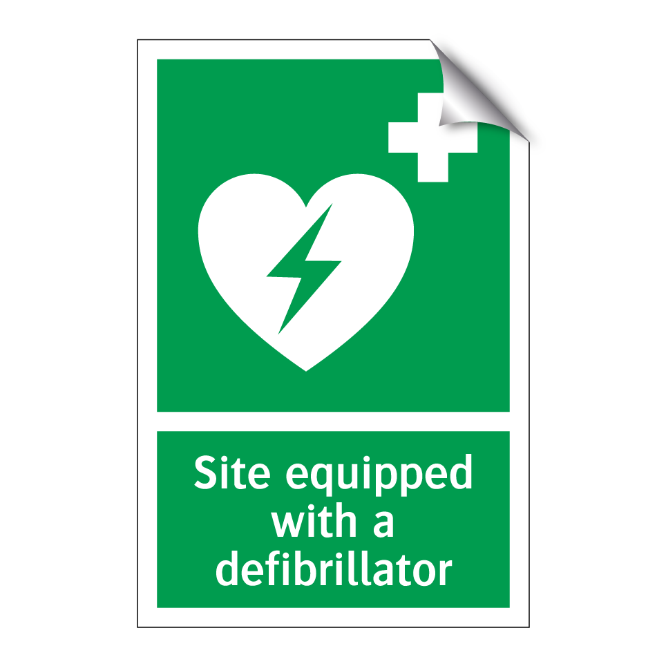 Site equipped with a defibrillator