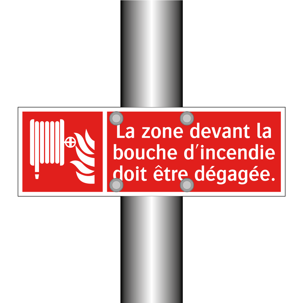 La zone devant la bouche d'incendie doit être dégagée.