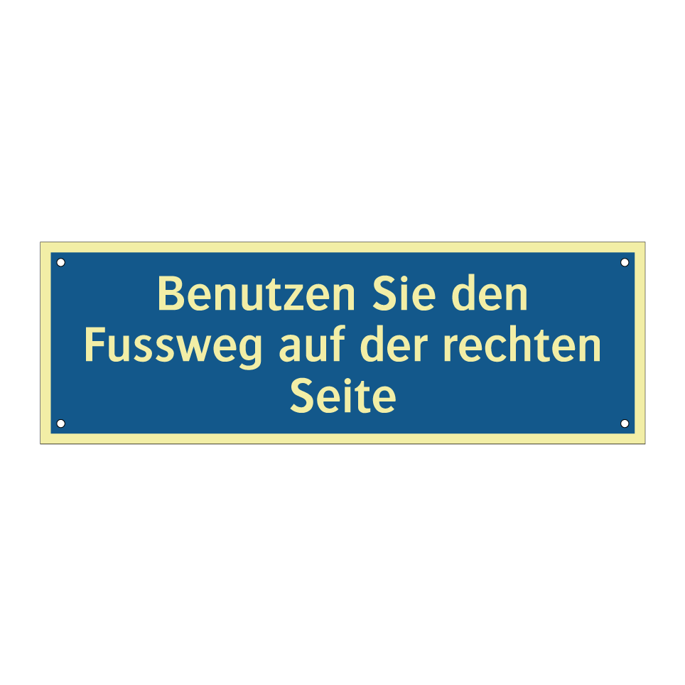 Benutzen Sie den Fussweg auf der rechten Seite