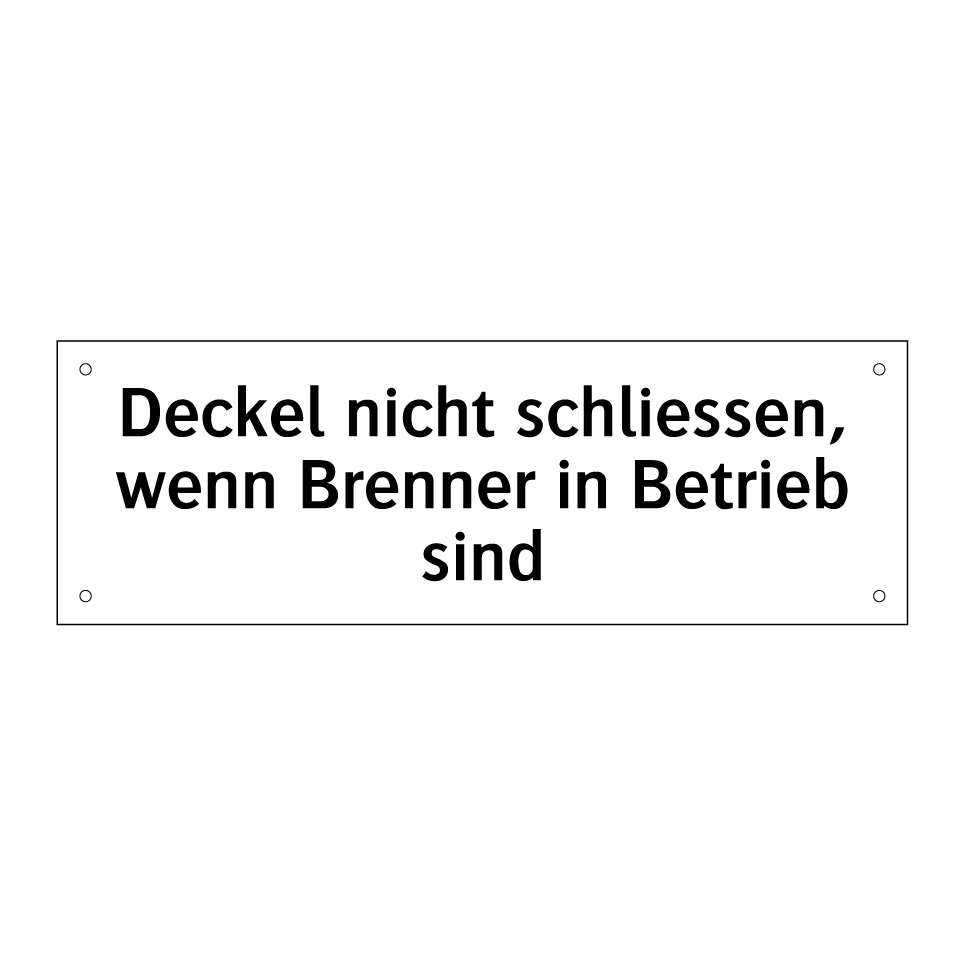Betreten mit Fussballschuhen verboten!