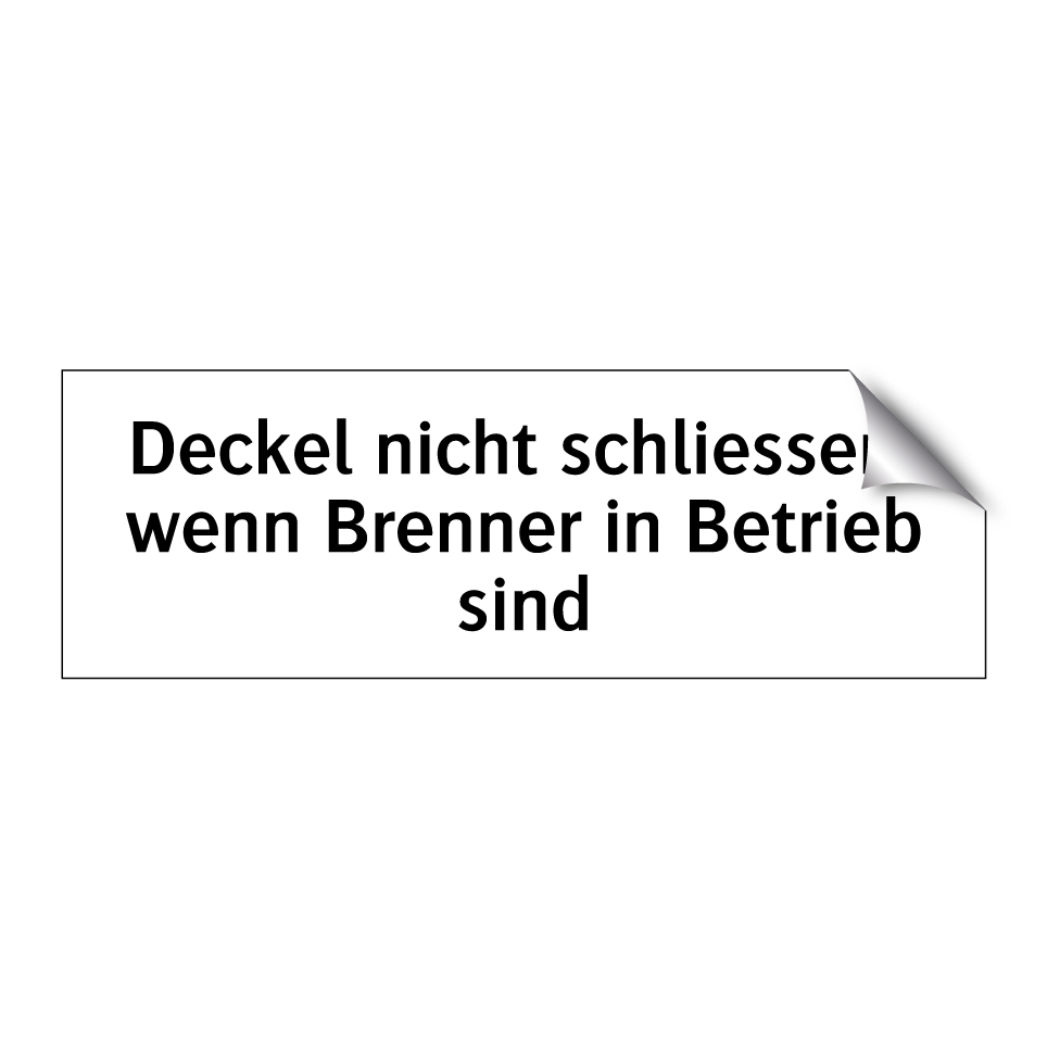 Betreten mit Fussballschuhen verboten!