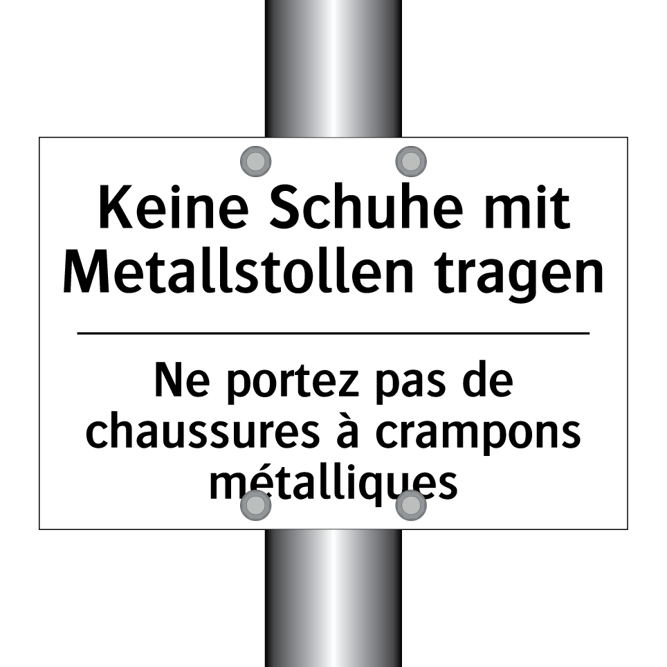 Keine Schuhe mit Metallstollen /.../ - Ne portez pas de chaussures à /.../
