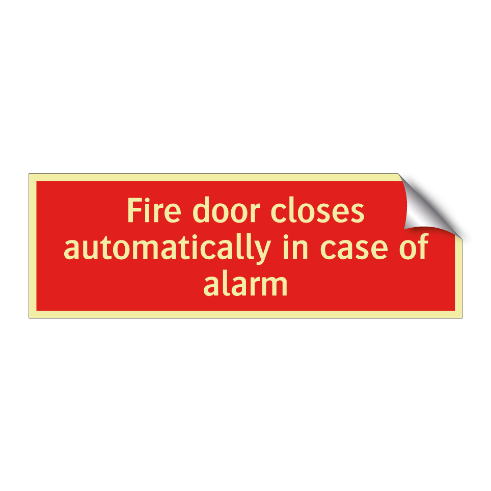 Fire door closes automatically in case of alarm