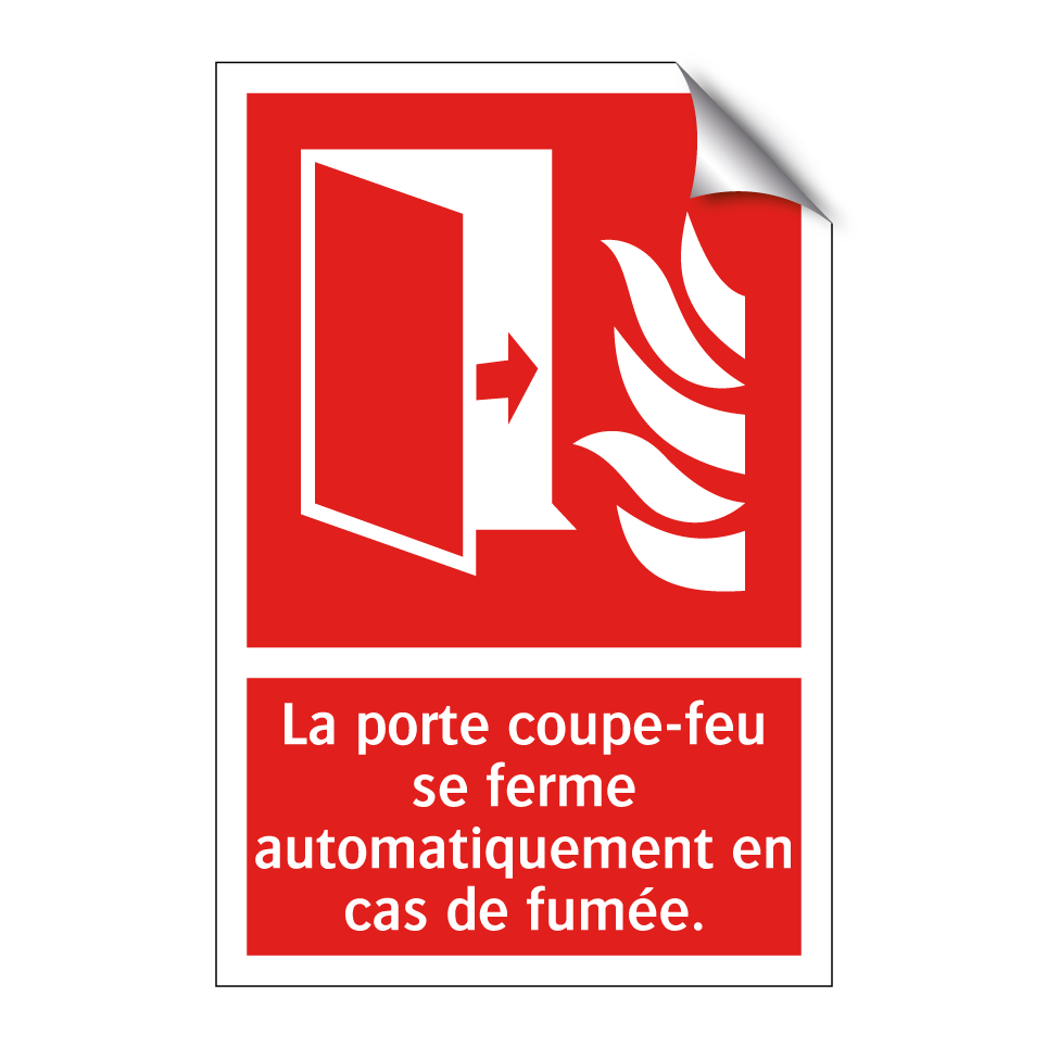 La porte coupe-feu se ferme automatiquement en cas de fumée.