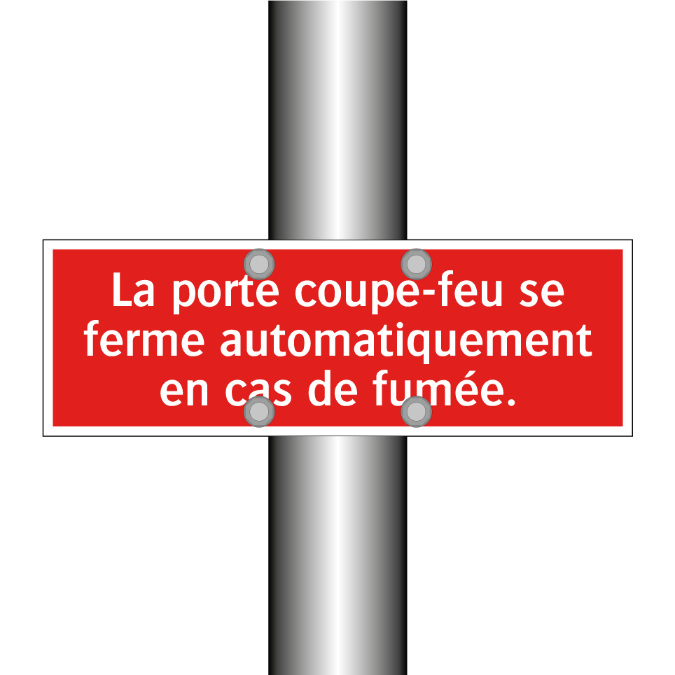 La porte coupe-feu se ferme automatiquement en cas de fumée.