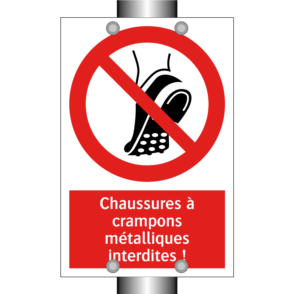 Chaussures à crampons métalliques interdites !