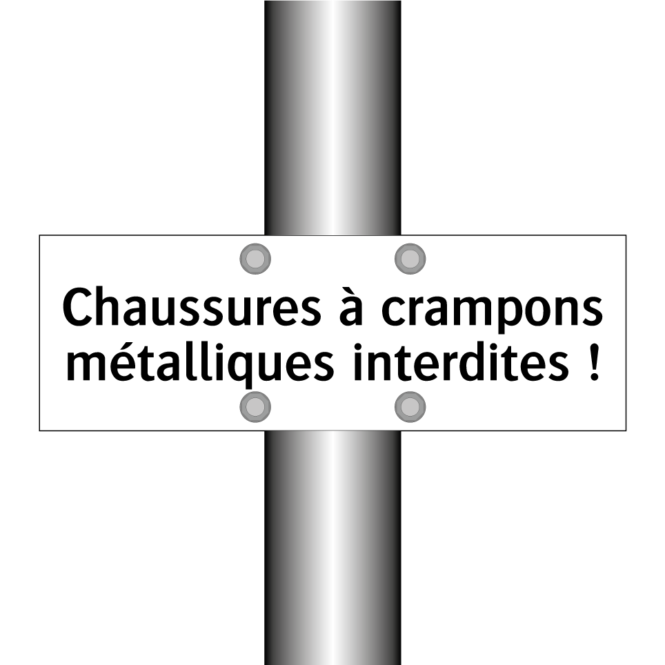 Chaussures à crampons métalliques interdites !