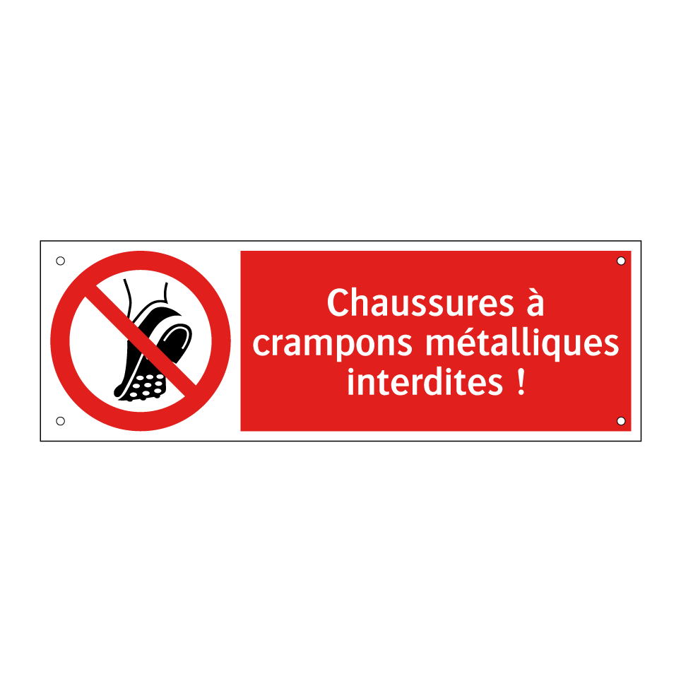 Chaussures à crampons métalliques interdites !