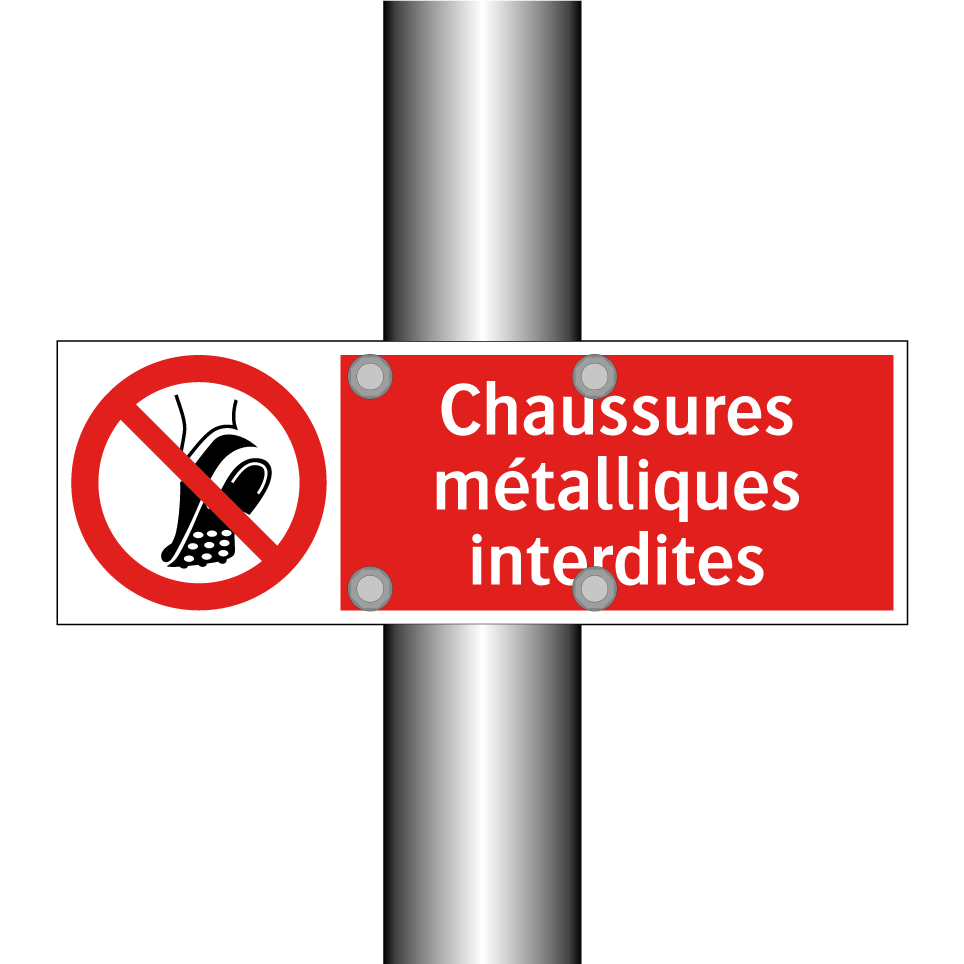 Chaussures métalliques interdites