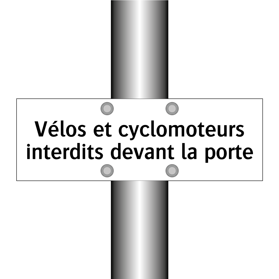 Vélos et cyclomoteurs interdits devant la porte