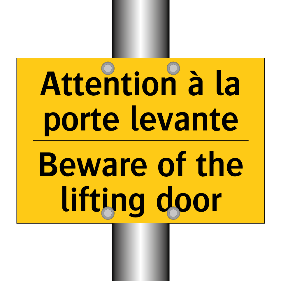 Attention à la porte levante - Beware of the lifting door