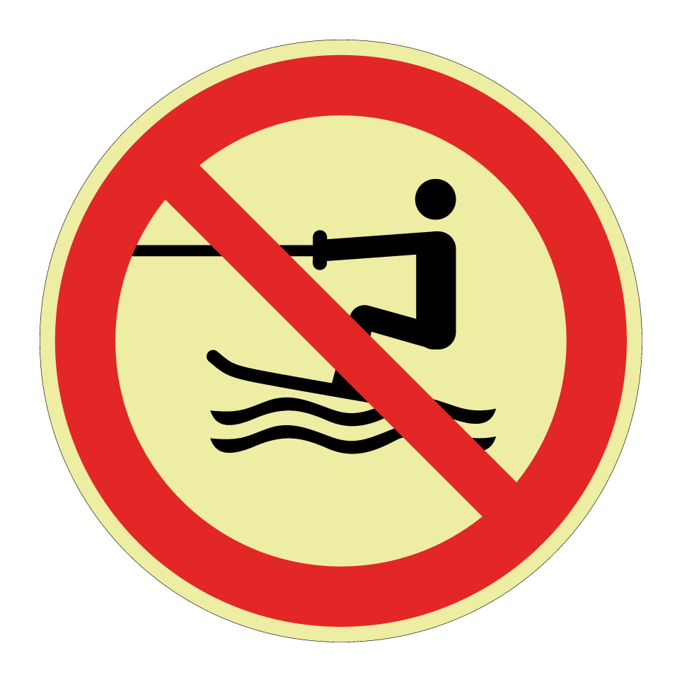 P058 Activité nautique tractée interdite