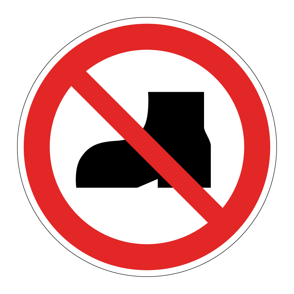 P060 Tragen von Straßenschuhen verboten