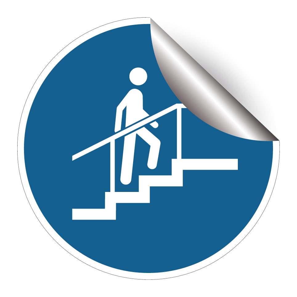 Treppe mit Handlauf benutzen