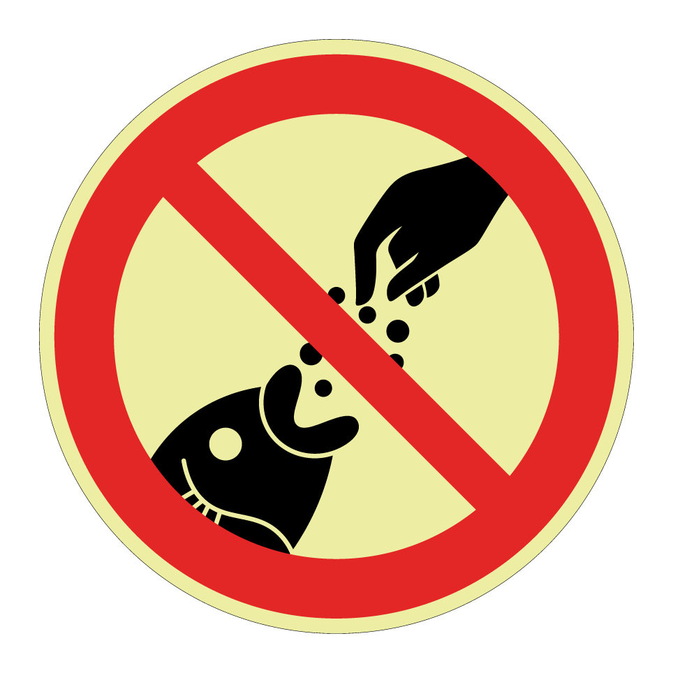 Nourrir les poissons interdit